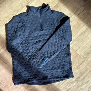 Women’s J Crew quilted quarter zip- medium